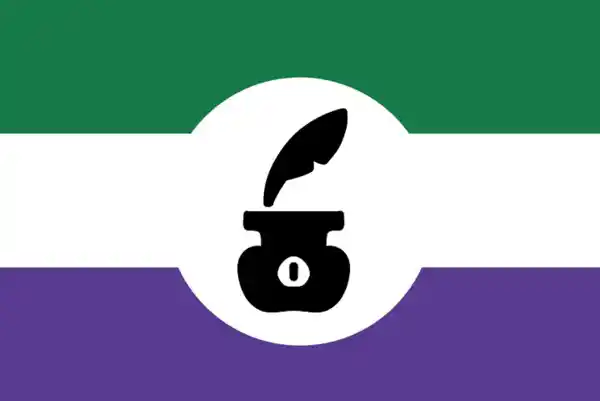 Bandeida fictionfolk: possui uma linha verde, uma linha branca e uma linha roxa. Tem um círculo roxo no meio com o símbolo fictionkin de Page Shepard. Descrição retirada de Otherkin Wiki.